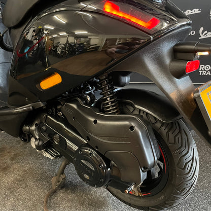 Piaggio Zip - 50 - 4T E4 - 2020 - Glans zwart - 10.237km