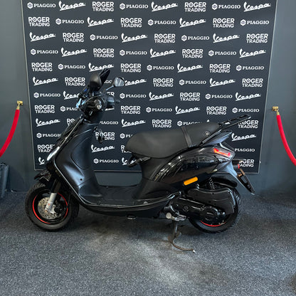 Piaggio Zip - 50 - 4T E4 - 2020 - Glans zwart - 10.237km
