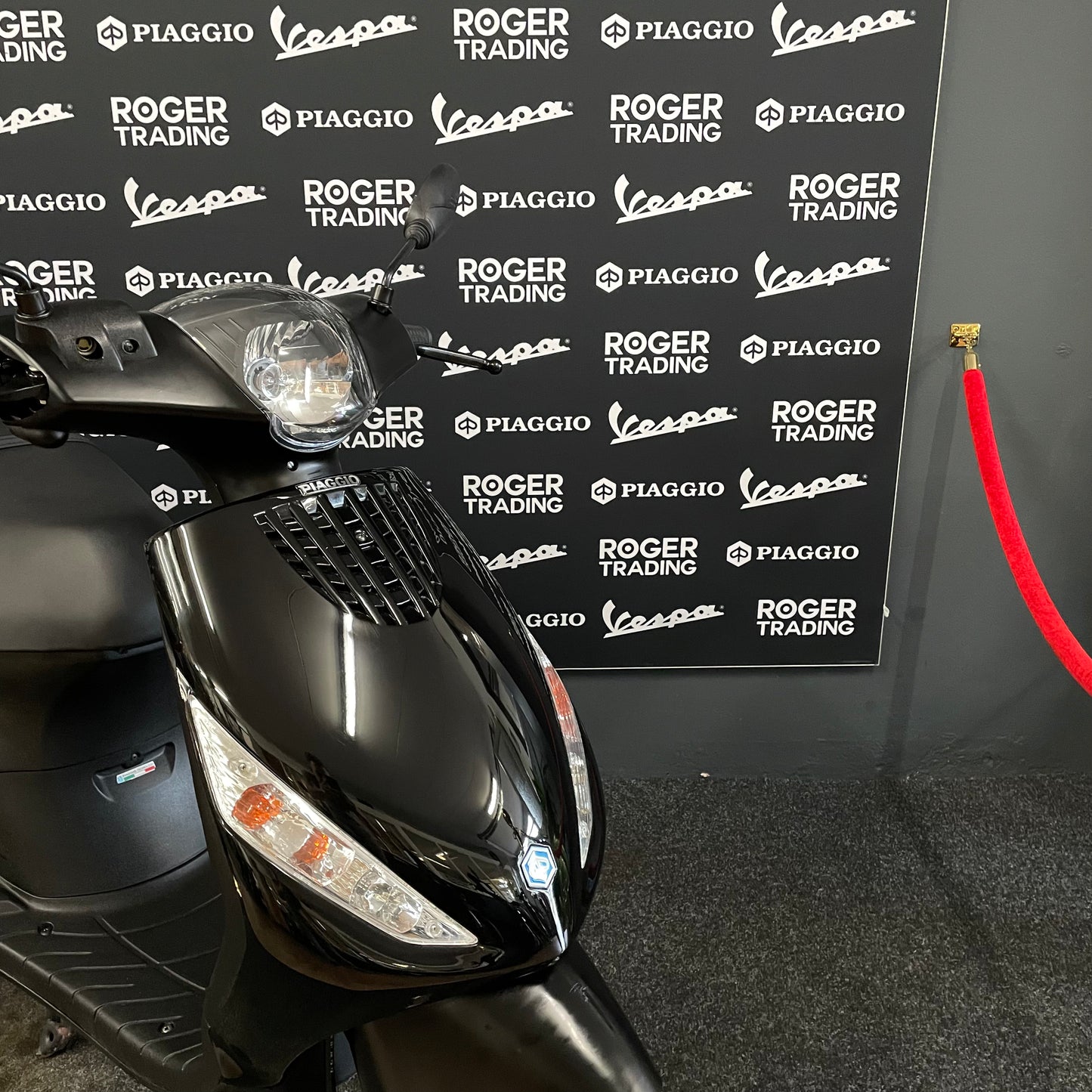 Piaggio Zip - 50 - 4T 2V - 2016 - Nero opaco - 2.368km - Stato nuovo !!
