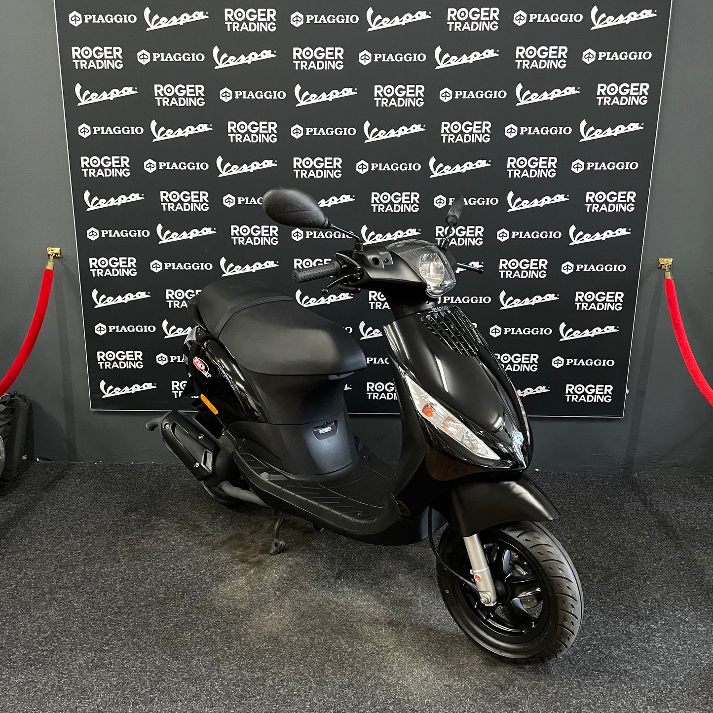 Piaggio Zip - 50 - 4T 2V - 2016 - Nero opaco - 2.368km - Stato nuovo !!