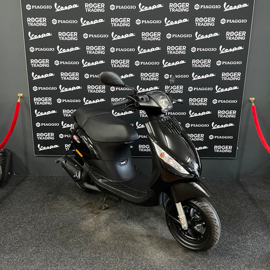 Piaggio Zip - 50 - 2T - 2014 - Glans zwart - 257km - Nieuwstaat