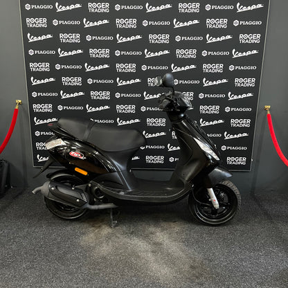 Piaggio Zip - 50 - 4T 2V - 2016 - Nero opaco - 2.368km - Stato nuovo !!