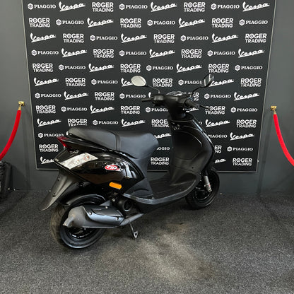 Piaggio Zip - 50 - 4T 2V - 2016 - Nero opaco - 2.368km - Stato nuovo !!