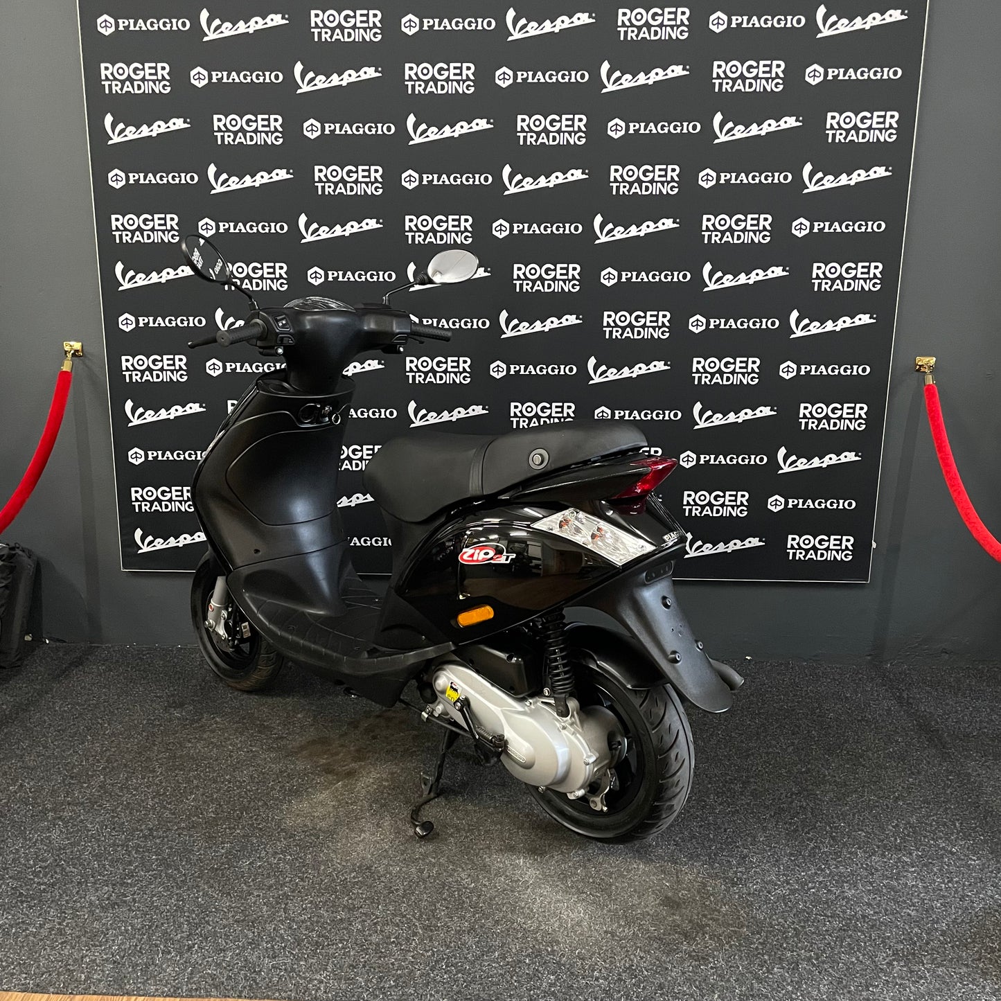 Piaggio Zip - 50 - 4T 2V - 2016 - Nero opaco - 2.368km - Stato nuovo !!