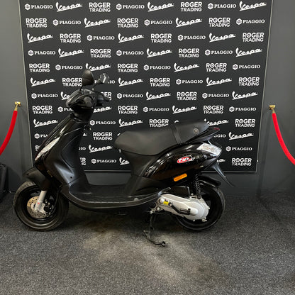 Piaggio Zip - 50 - 4T 2V - 2016 - Nero opaco - 2.368km - Stato nuovo !!