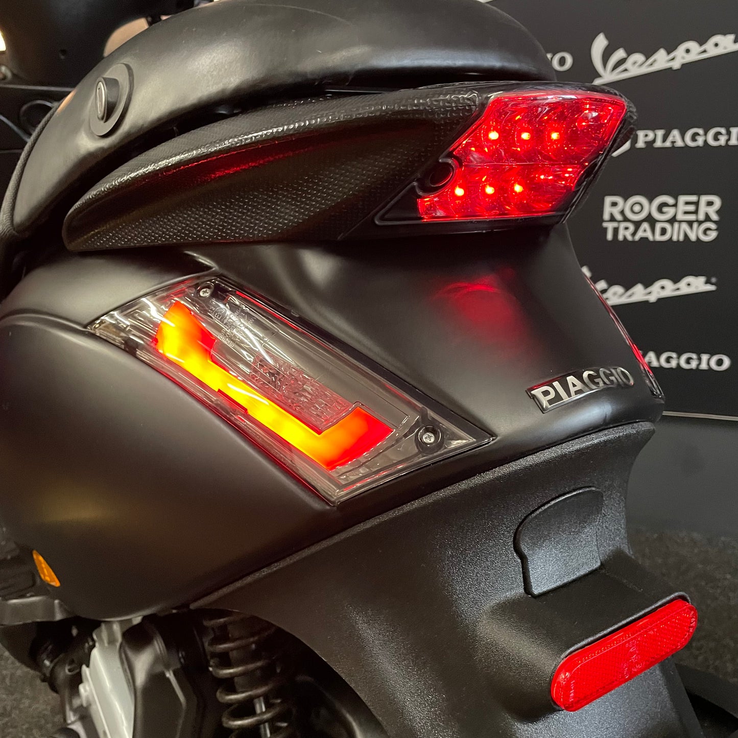 Piaggio Zip - 50 - 4T 2V - 2016 - Preto Mate - 2.368km - Estado novo !!