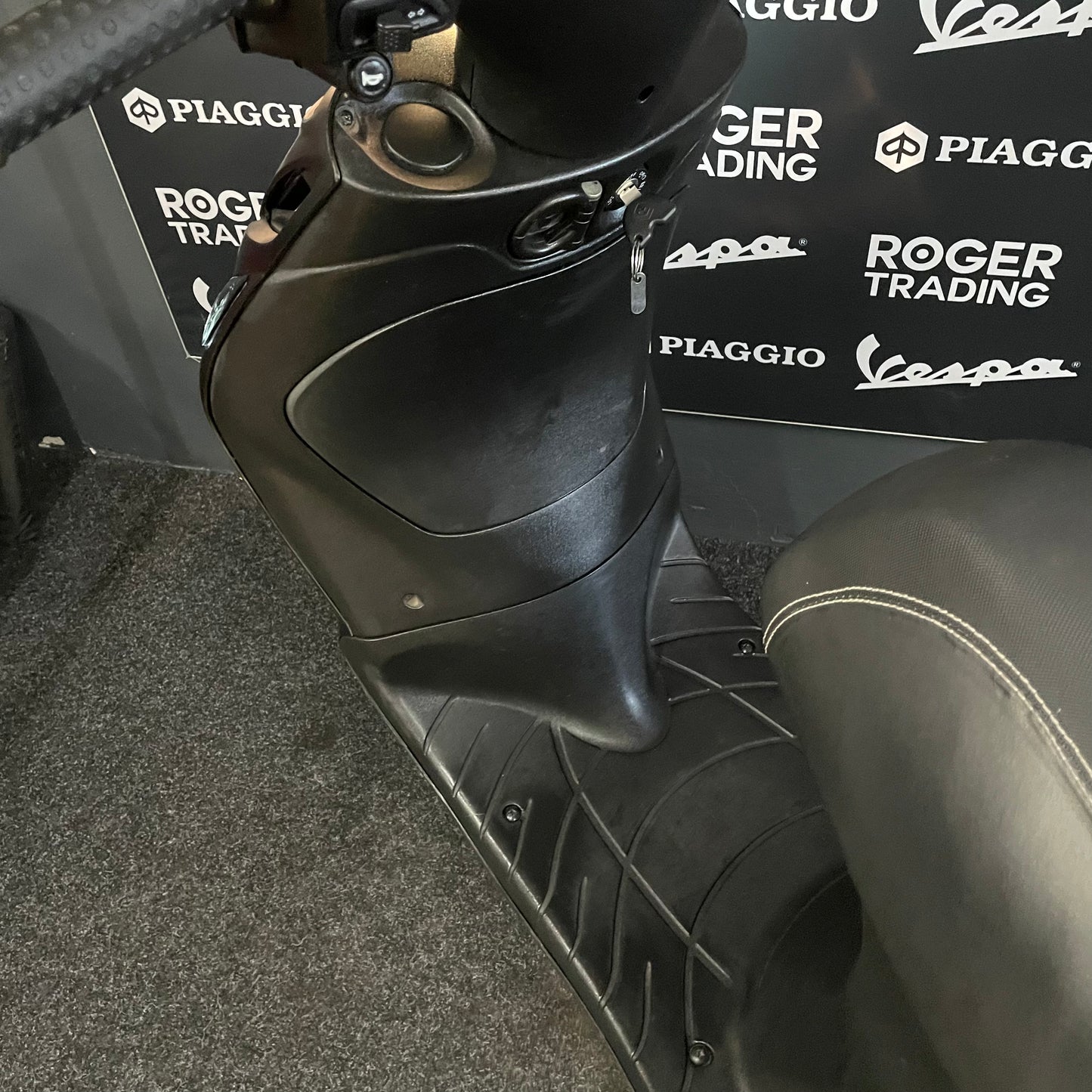 Piaggio Zip - 50 - 4T 2V - 2016 - Preto Mate - 2.368km - Estado novo !!