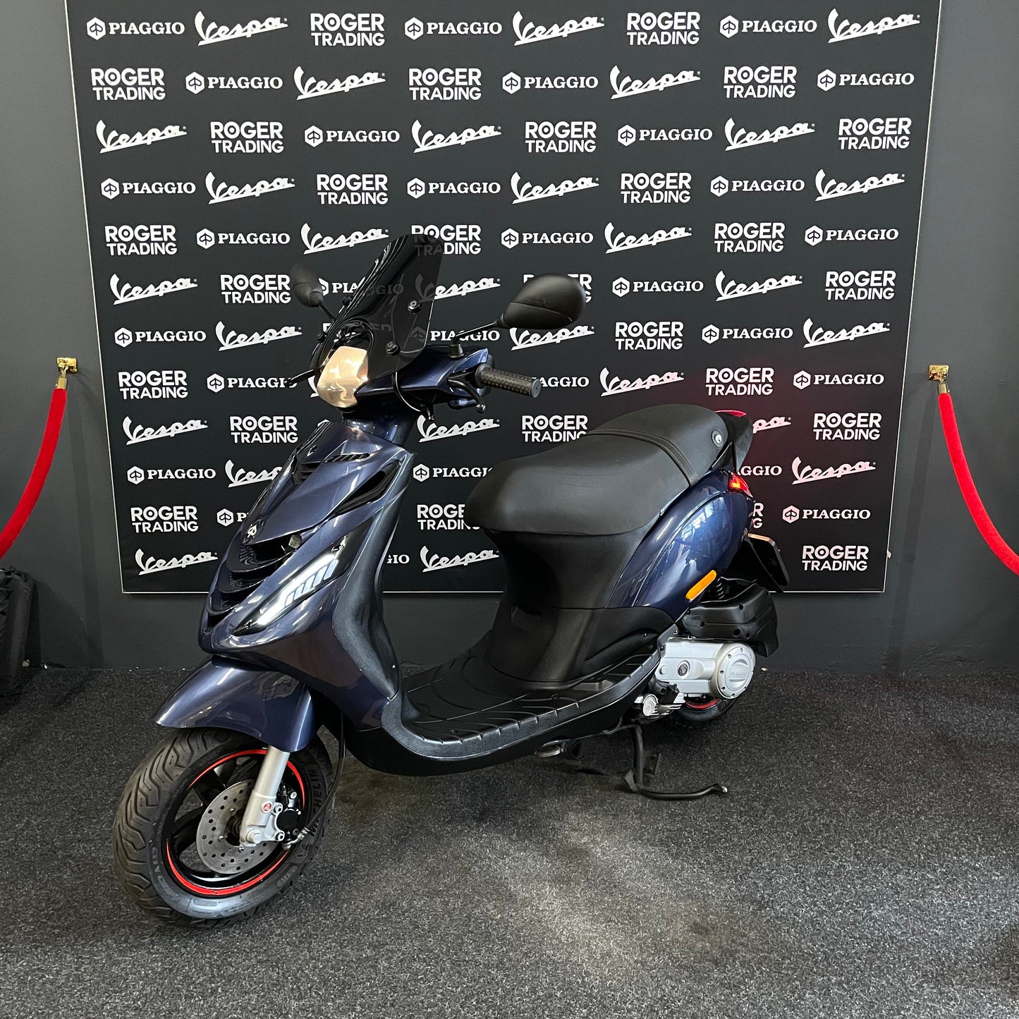 Piaggio Zip - 50 - 4T 2V - 2016 - Preto Mate - 2.368km - Estado novo !!