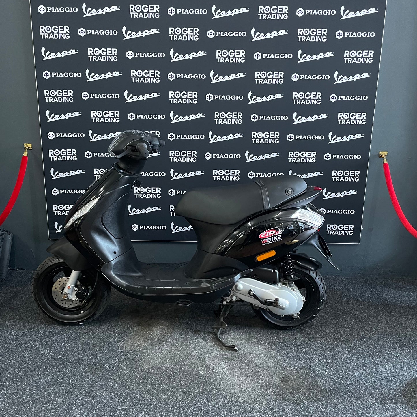 Piaggio Zip - 50 - 4T 2V - 2016 - Nero opaco - 2.368km - Stato nuovo !!