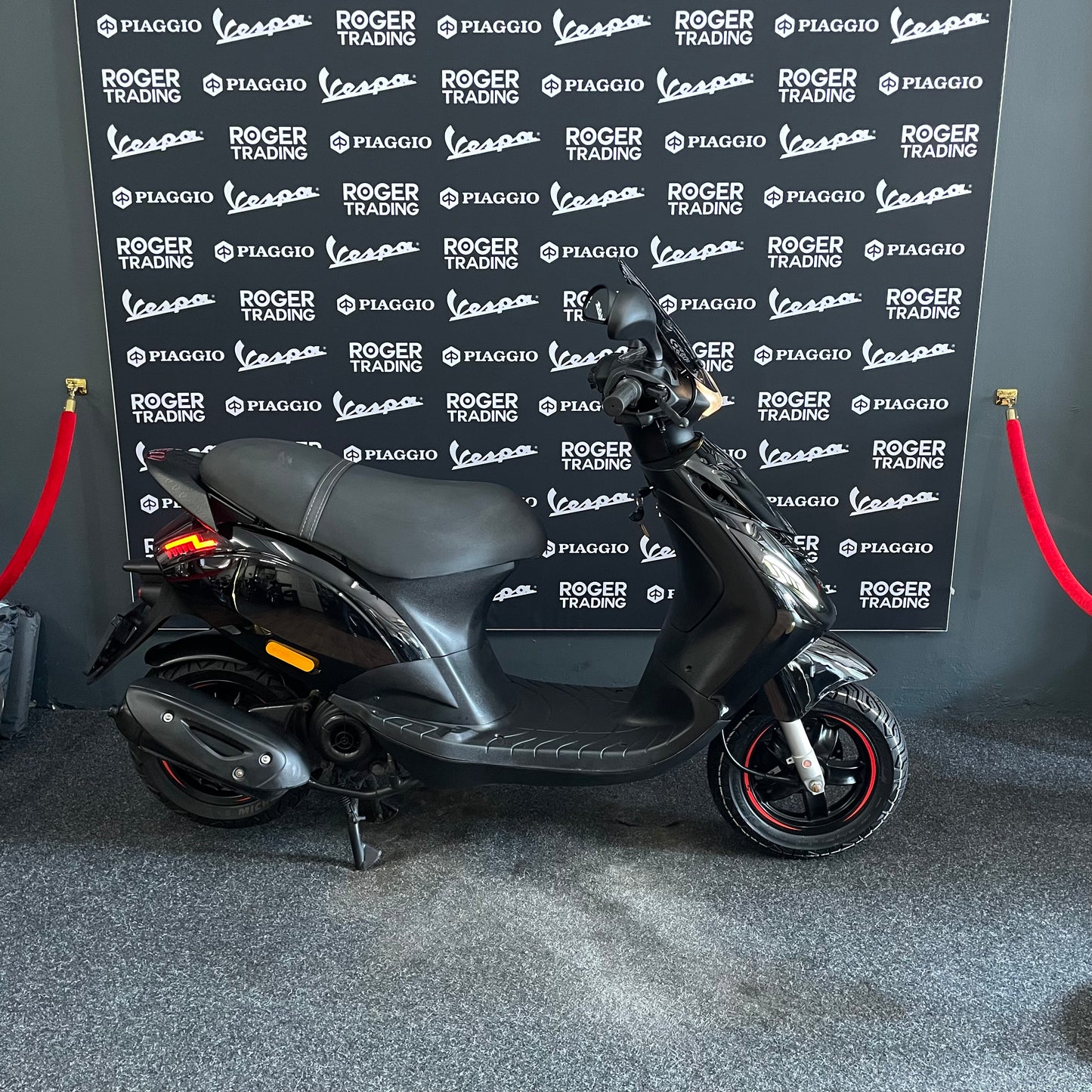 Piaggio Zip 50 – 2020 – Euro 4 – Achatgrau
