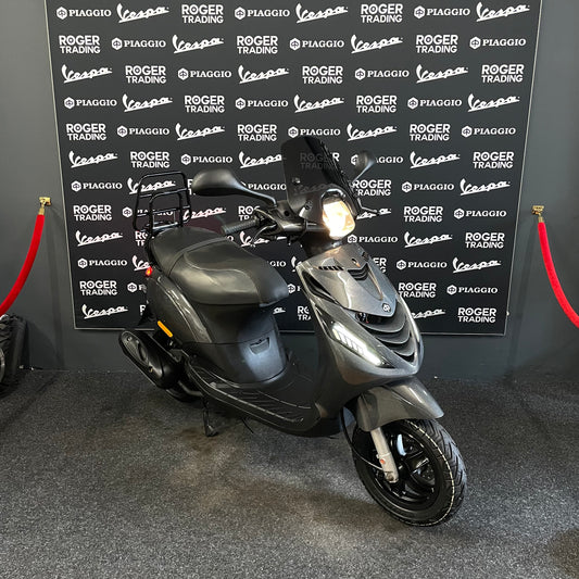 Piaggio Zip - 50 - 4T 2V - 2016 - Noir mat - 2 368 km - État neuf !!