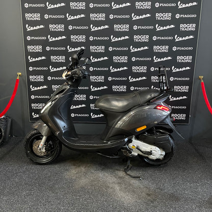 Piaggio Zip - 50 - 4T 2V - 2016 - Noir mat - 2 368 km - État neuf !!
