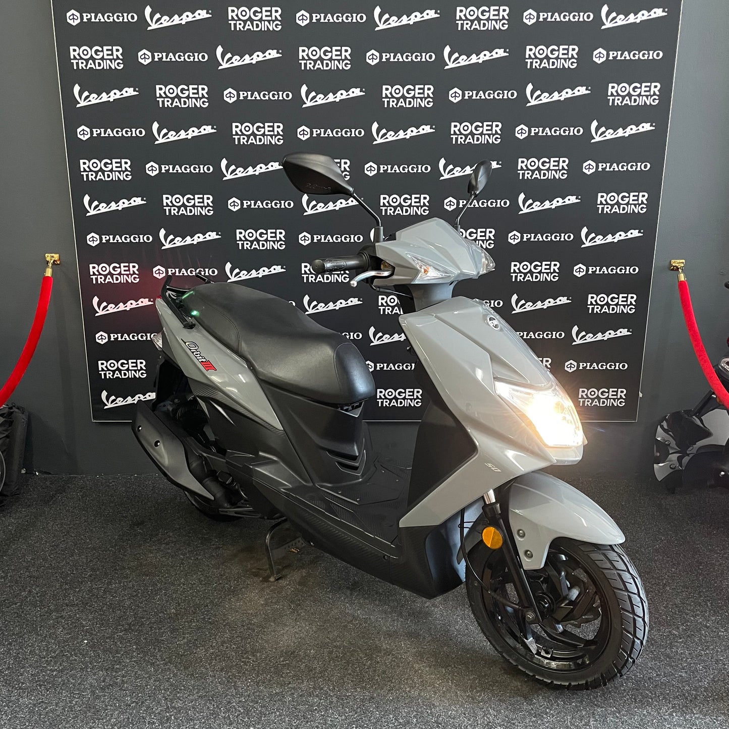 Sym Orbit III - 50 - Brom - 4T E4 - Nardo Grey -  2022 - Nieuwstaat!