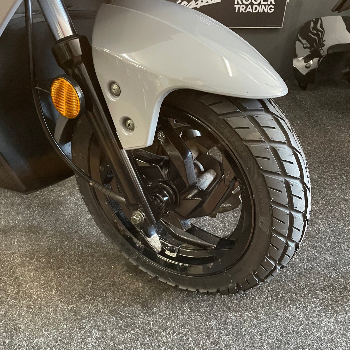 Sym Orbit III - 50 - Brom - 4T E4 - Nardo Grey -  2022 - Nieuwstaat!