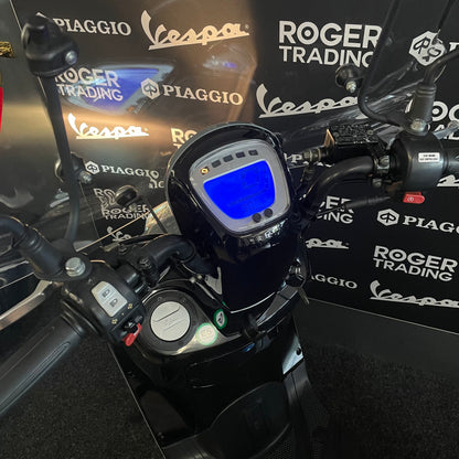 Sym Mio 50i - 50 - Snor - 4T E5 - Nardo Grey -  2023 - 9.071km Nieuwstaat!