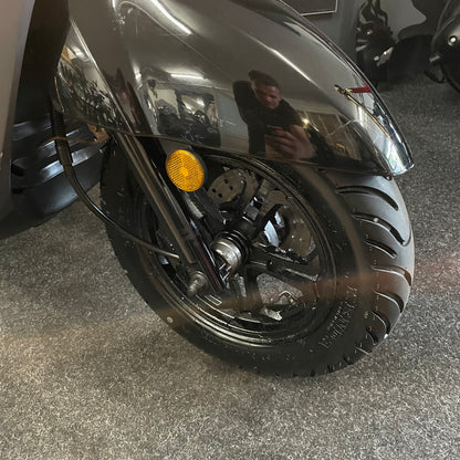 Sym Mio 50i - 50 - Snor - 4T E5 - Mat Grey -  2021 - 17.454km 1e eigenaar!