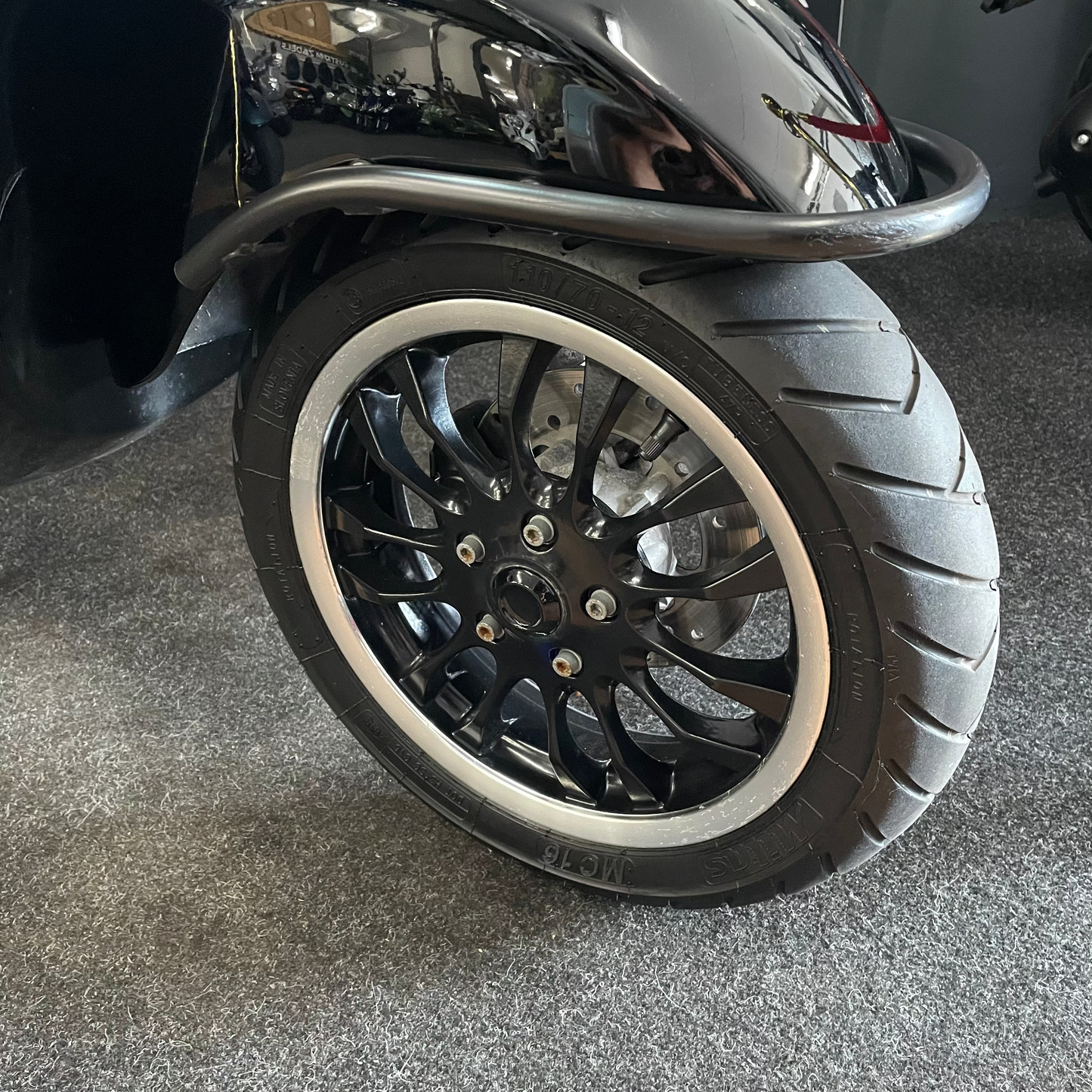 Sym Mio 50i - 50 - Scooter léger - 4T E5 - Gris mat -  2021 - 17.454km 1er propriétaire !