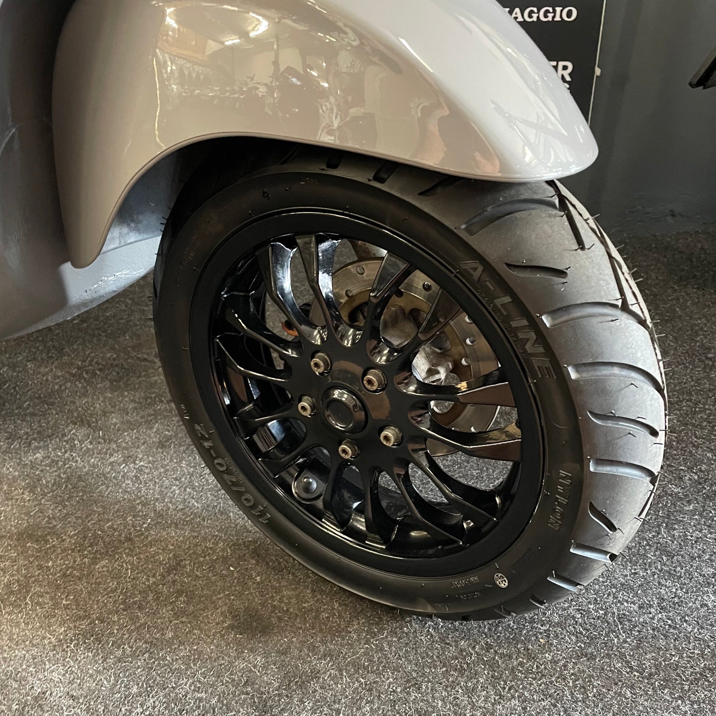 Vespa Sprint - 50 - Brom - 4T 2V - Nardo Grey - 2017 - 1e eigenaar!
