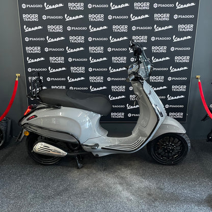 Vespa Sprint - 50 - Brom - 4T 2V - Nardo Grey - 2017 - 1e eigenaar!