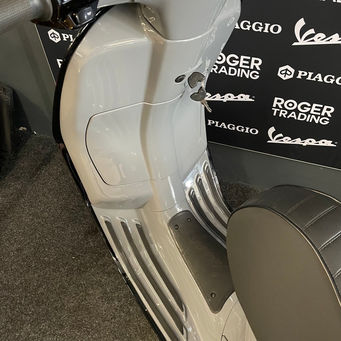 Vespa Sprint - 50 - Brom - 4T 2V - Nardo Grey - 2017 - 1e eigenaar!