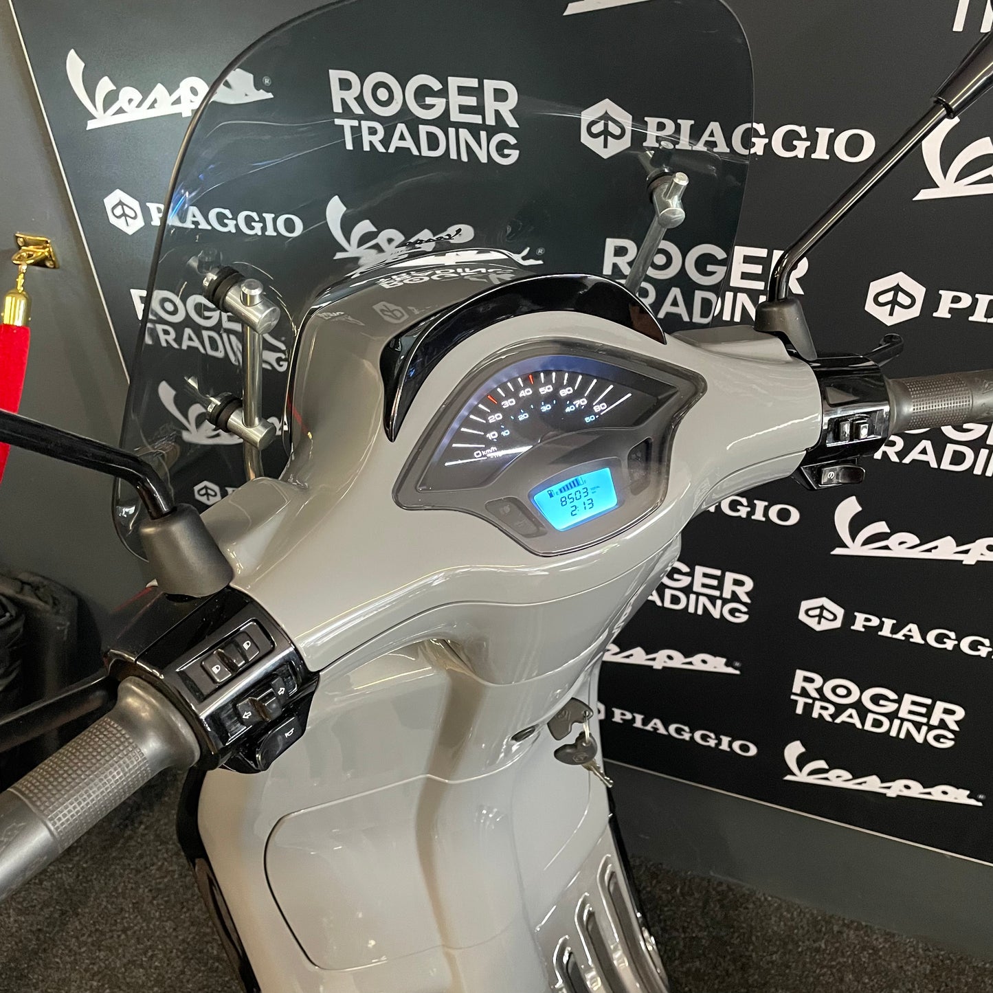 Vespa Sprint - 50 - Brom - 4T 2V - Nardo Grey - 2017 - 1e eigenaar!