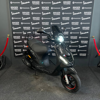 Piaggio Zip - 50 - Brom - 4T E4 - 2020 - Glans zwart - 4.692km - Malossi