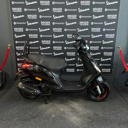 Piaggio Zip - 50 - Brom - 4T E4 - 2020 - Glans zwart - 4.692km - Malossi