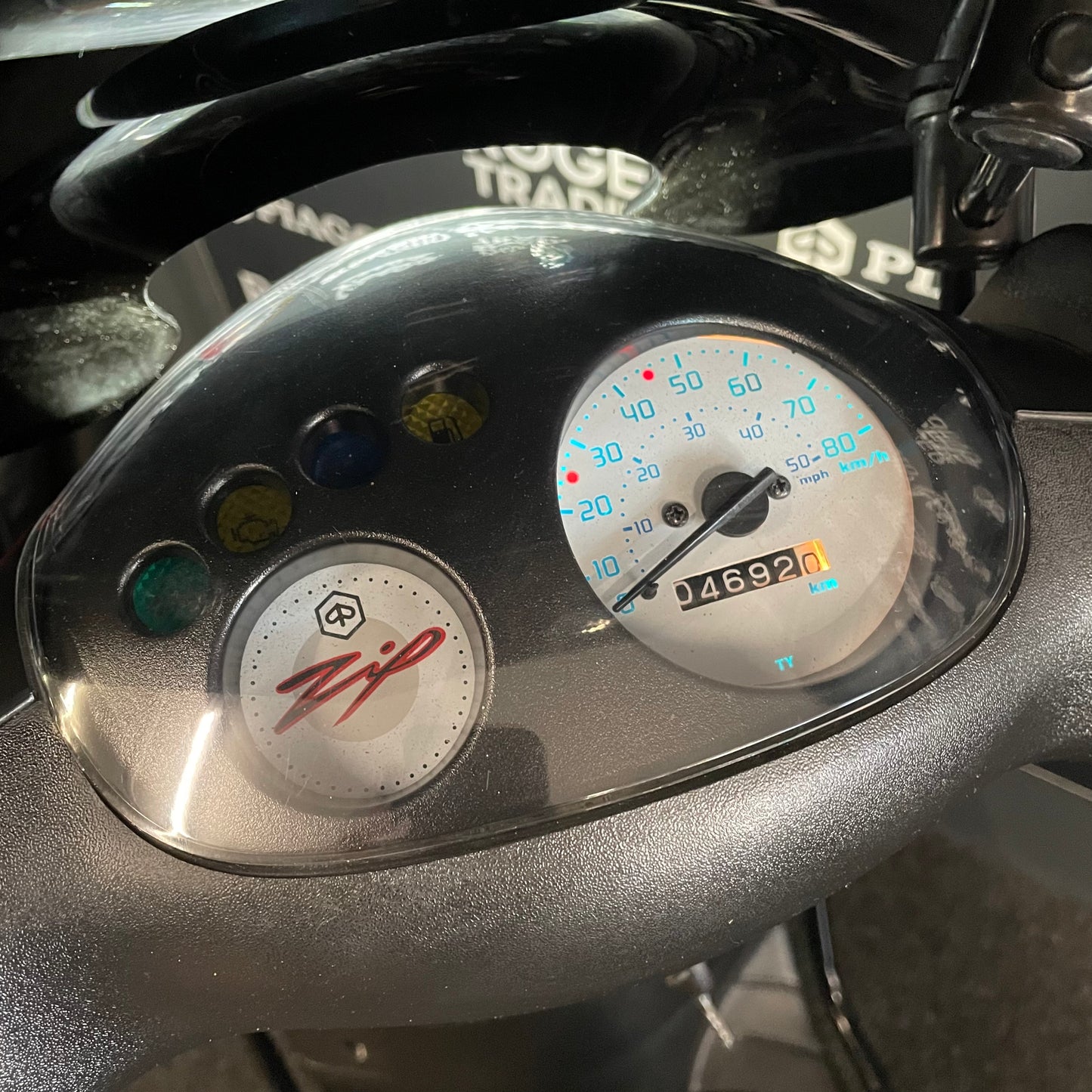 Piaggio Zip - 50 - Brom - 4T E4 - 2020 - Glans zwart - 4.692km - Malossi