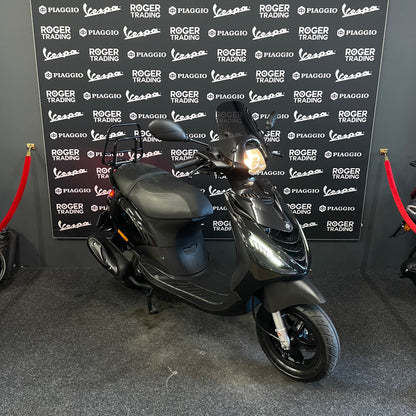 Piaggio Zip - 50 - Brom - 4T 2V - 2014 - Glans zwart - 1.797km !! NIEUWSTAAT !!