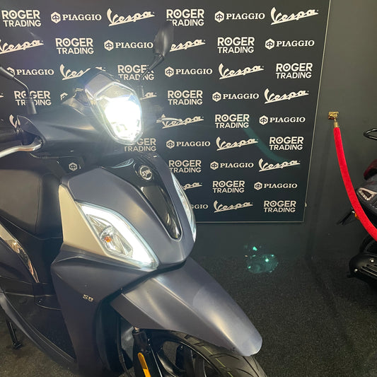 Piaggio Zip - 50 - Scooter - 4T 2V - 2017 - Negro psicodélico - 14.558 km