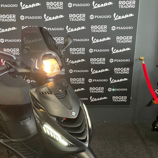 Piaggio Zip - 50 - 4T 2V - 2017 - Mat zwart - 4.448km !! NIEUWSTAAT !!