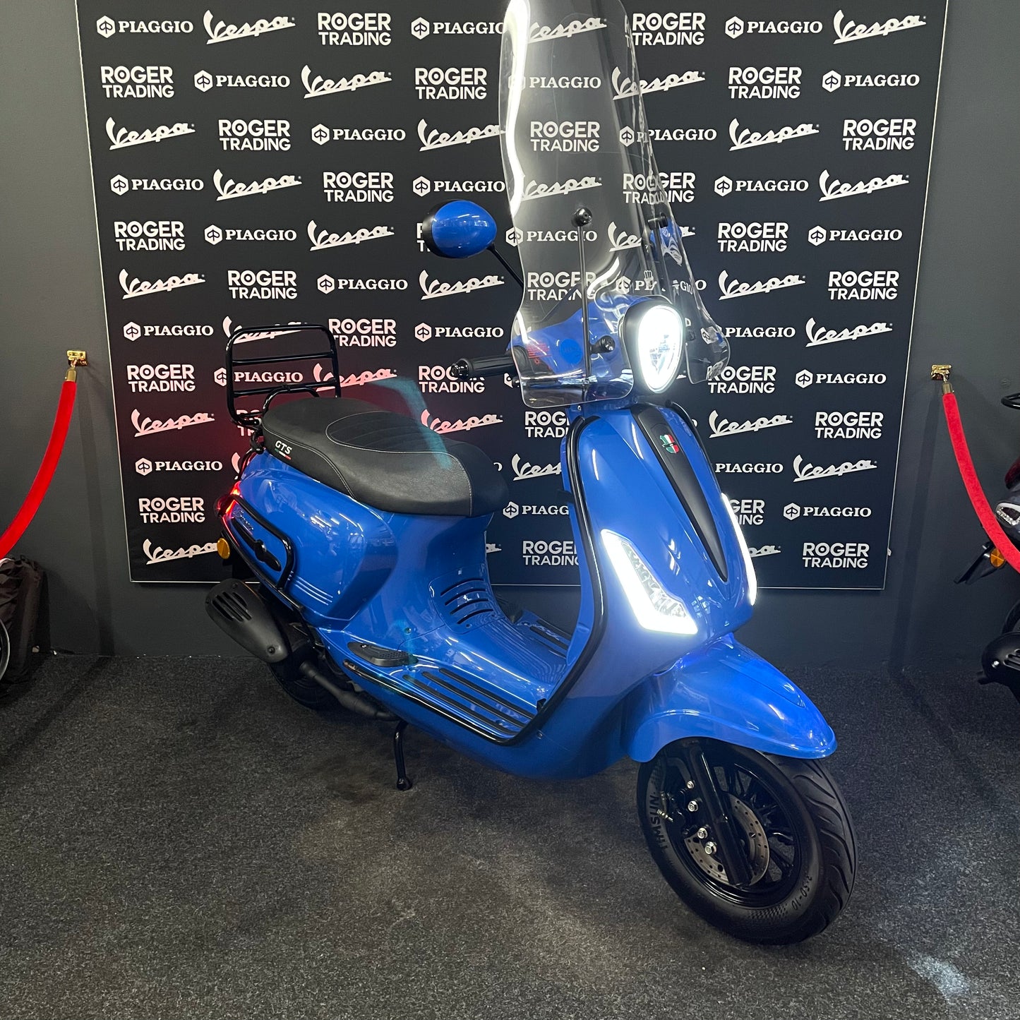 GTS Bravo - 50 - Snor - 4T E5 - 2022 - Grado Blue - 6.435km - 1e eigenaar