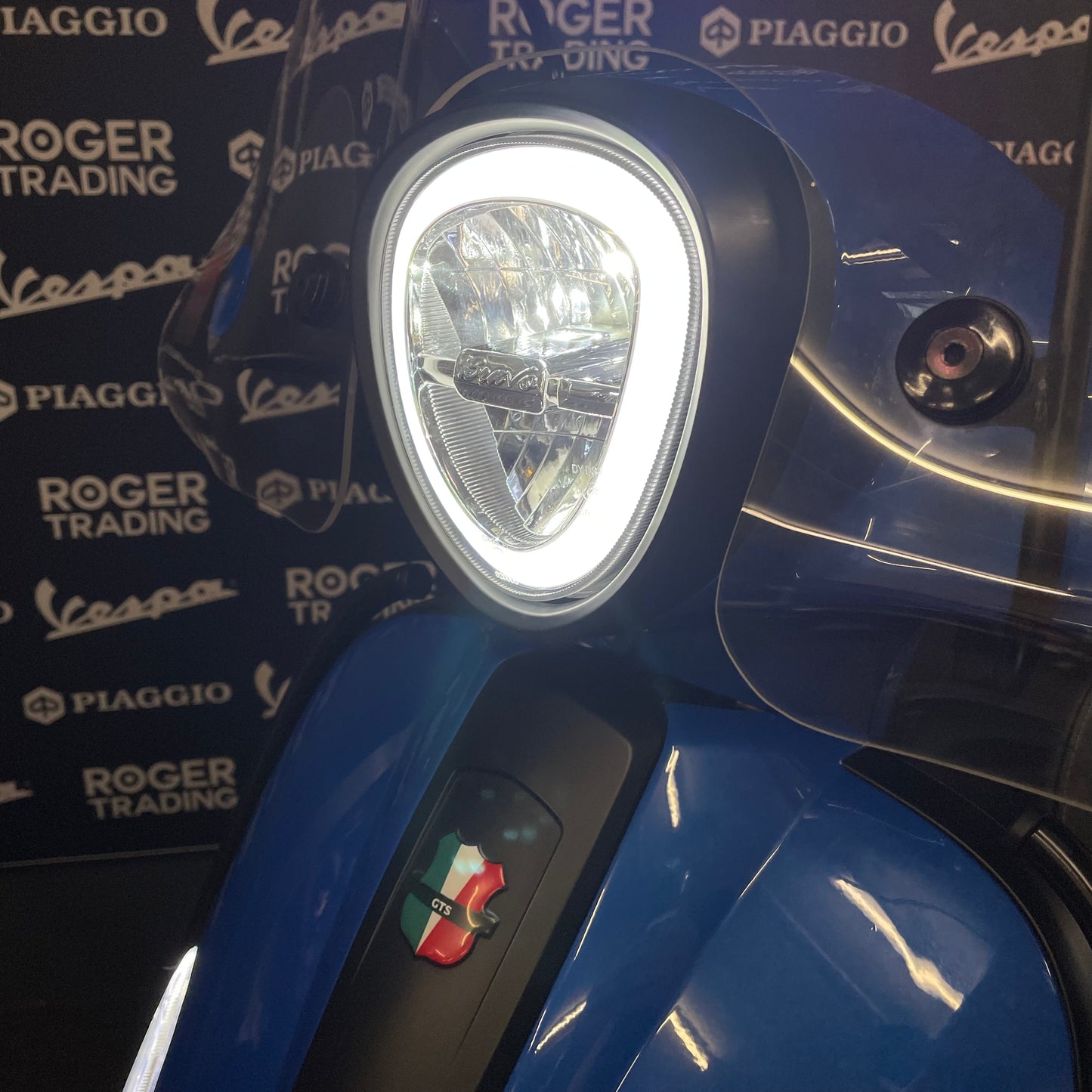 GTS Bravo - 50 - Snor - 4T E5 - 2022 - Grado Blue - 6.435km - 1e eigenaar