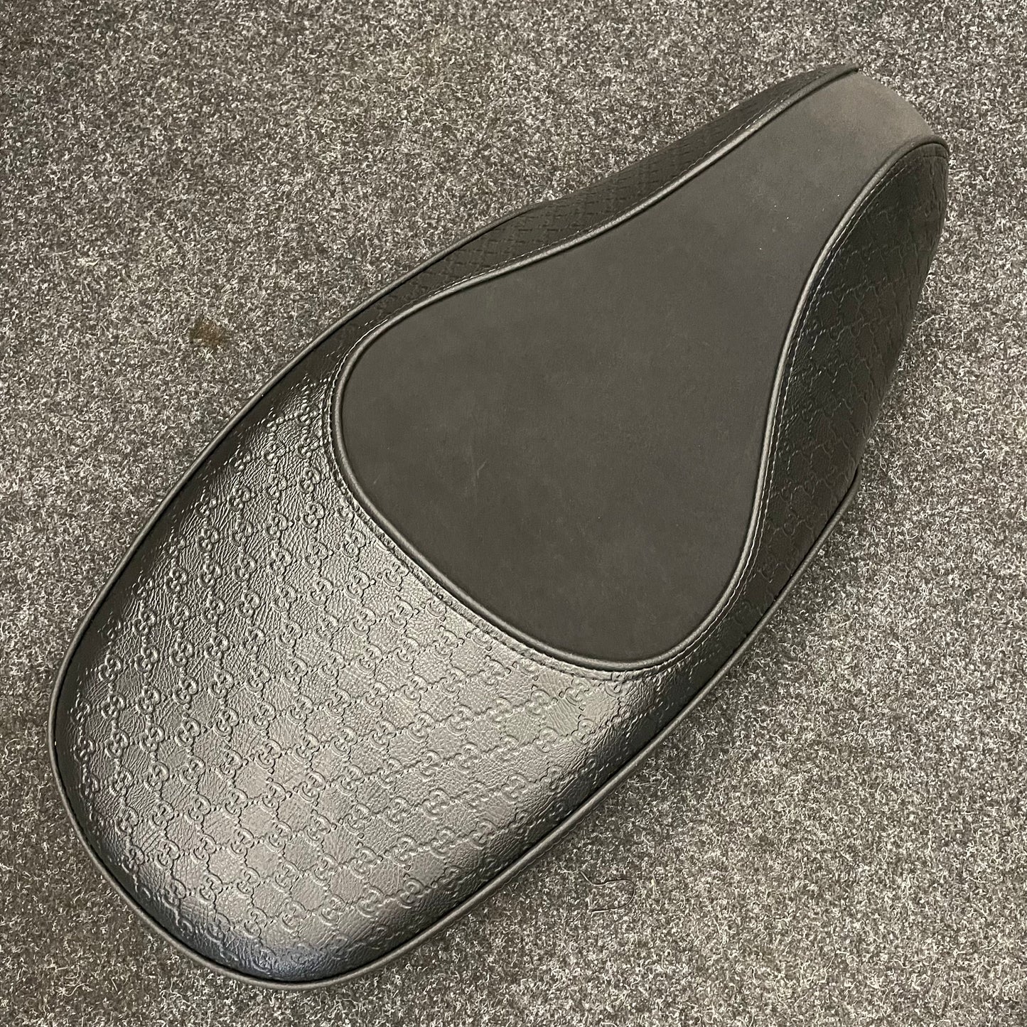 SELLE PASSAGER : style Gucci pour Vespa Sprint/Primavera – modèles 2013-2023