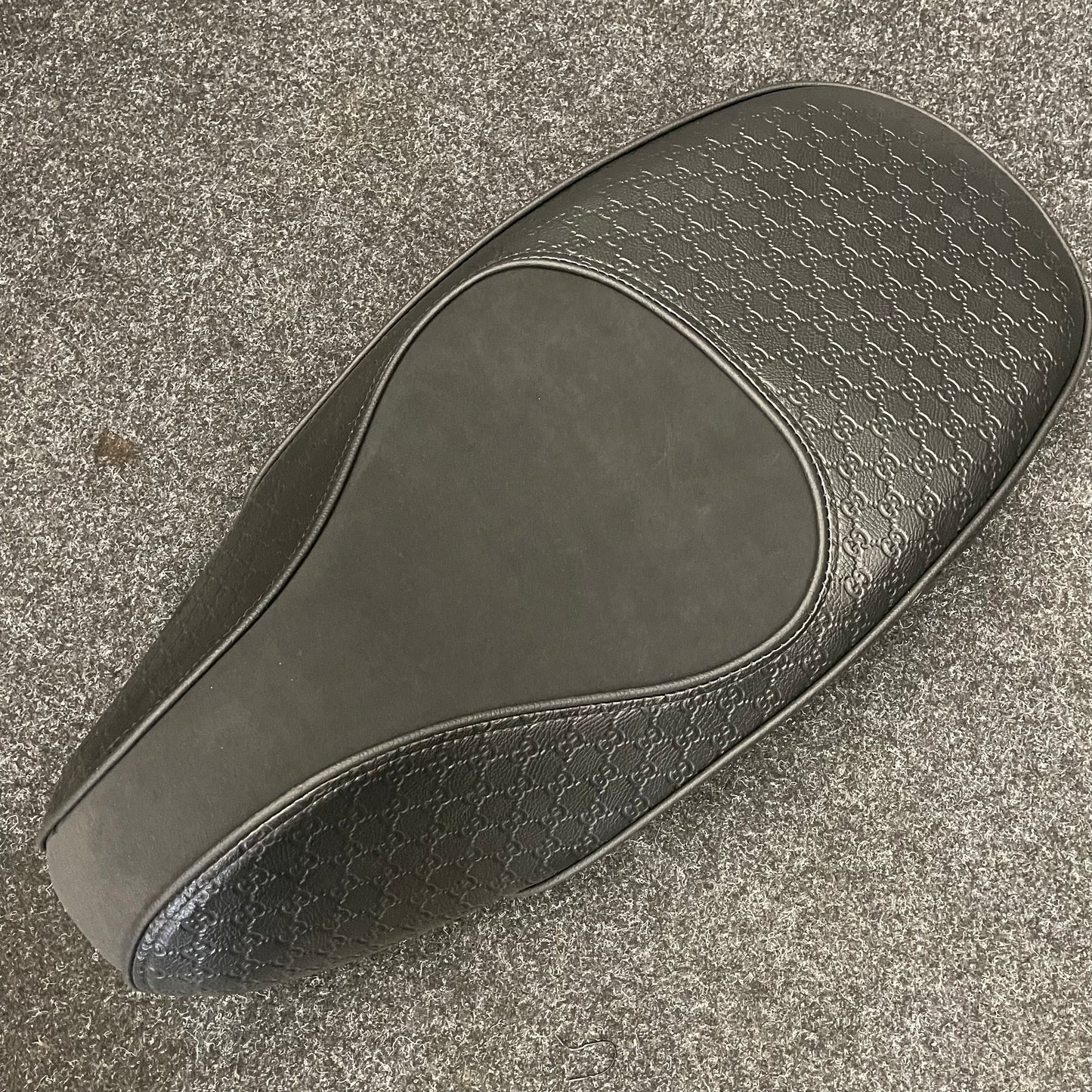 SELLE PASSAGER : style Gucci pour Vespa Sprint/Primavera – modèles 2013-2023