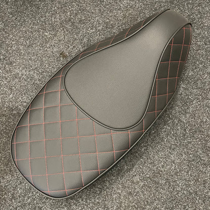 OUTLET: Buddyseat Bentley look - Vespa Sprint/Primavera - 2013-2023 modellen