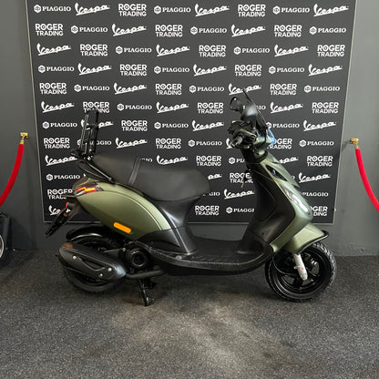 Piaggio Zip - 50 - Brom - 4T E5 - 2023 - Huracan Green - 10.607km MEGA DEAL!!