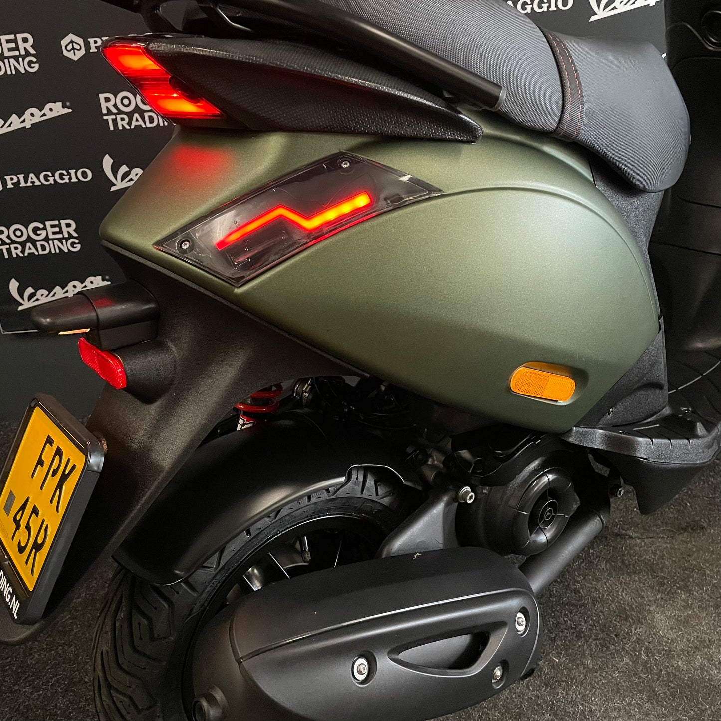 Piaggio Zip - 50 - Brom - 4T E5 - 2023 - Huracan Green - 10.607km MEGA DEAL!!