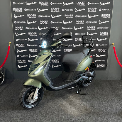 Piaggio Zip - 50 - Brom - 4T E5 - 2023 - Huracan Green - 10.607km MEGA DEAL!!