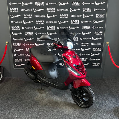 Piaggio Zip - 50 - Brom - 4T E4 - 2019 - Candy Red - 16.193km ACTIE PRIJS