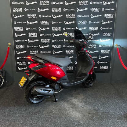 Piaggio Zip - 50 - Brom - 4T E4 - 2019 - Candy Red - 16.193km ACTIE PRIJS
