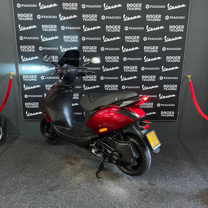 Piaggio Zip - 50 - Brom - 4T E4 - 2019 - Candy Red - 16.193km ACTIE PRIJS