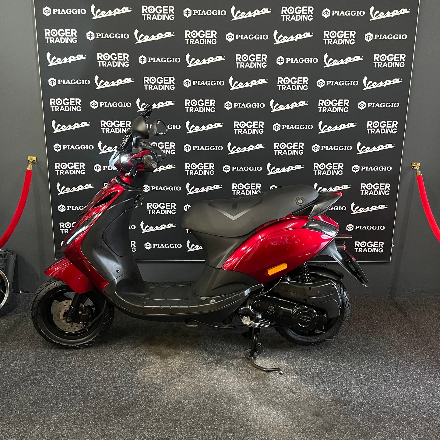 Piaggio Zip - 50 - Brom - 4T E4 - 2019 - Candy Red - 16.193km ACTIE PRIJS