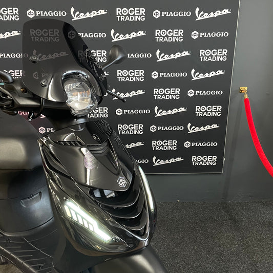 Piaggio Zip - 50 - Brom - 4T E5 - 2022 - Glans Zwart - 4.032km MEGA DEAL!!