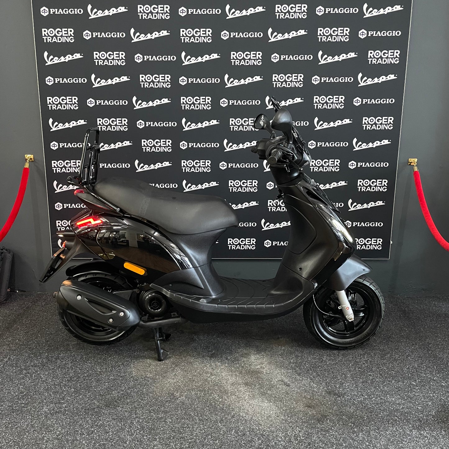 Piaggio Zip - 50 - Brom - 4T E5 - 2022 - Czarny połysk - 4.032km MEGA OKAZJA!!