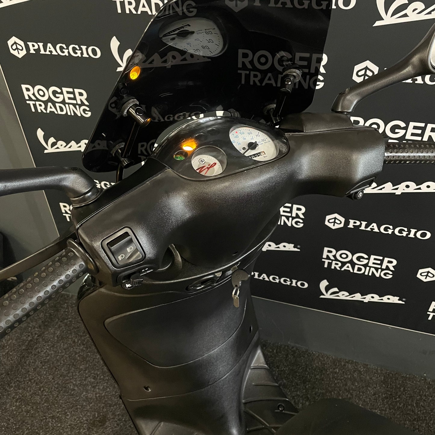 Piaggio Zip - 50 - Brom - 4T E5 - 2022 - Czarny połysk - 4.032km MEGA OKAZJA!!