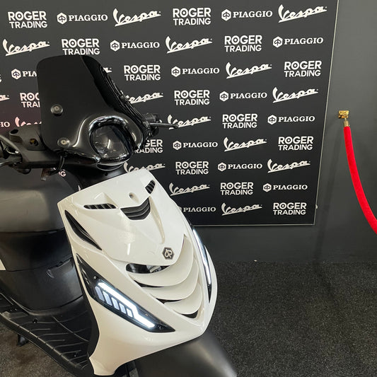 Piaggio Zip - 50 - Moped - 4T E5 - 2022 - Gloss White - Build Deal! - Malossi