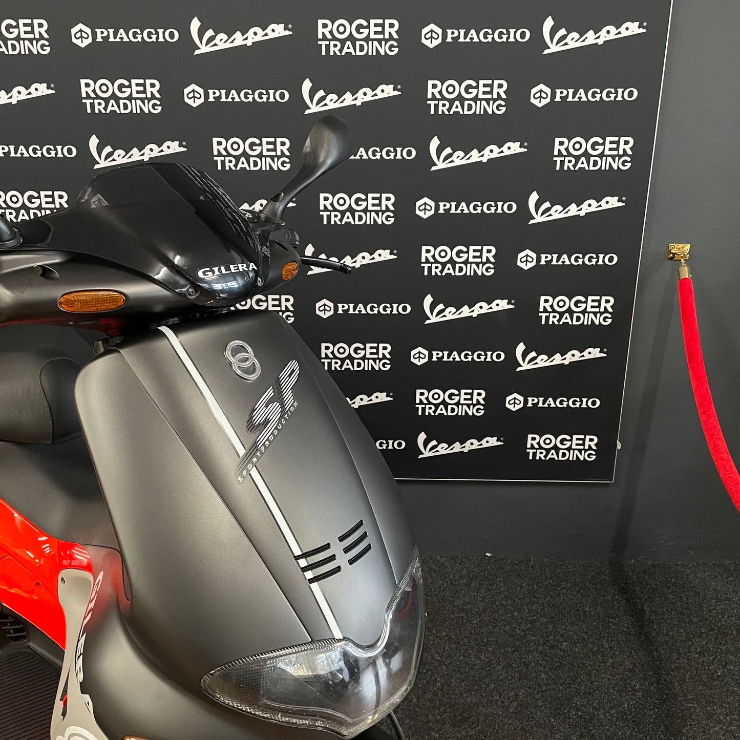 Gilera Runner - 50 - Brom - 2-takt - 1999 - Fluo Rosso - Nieuwstaat!! Zeldzame uitvoering