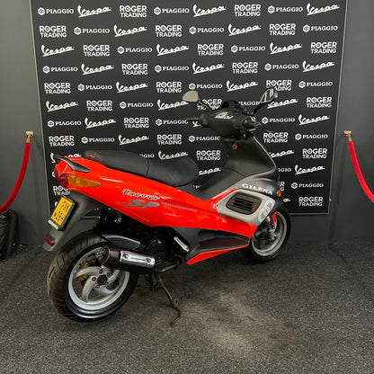 Gilera Runner - 50 - Brom - 2-takt - 1999 - Fluo Rosso - Nieuwstaat!! Zeldzame uitvoering