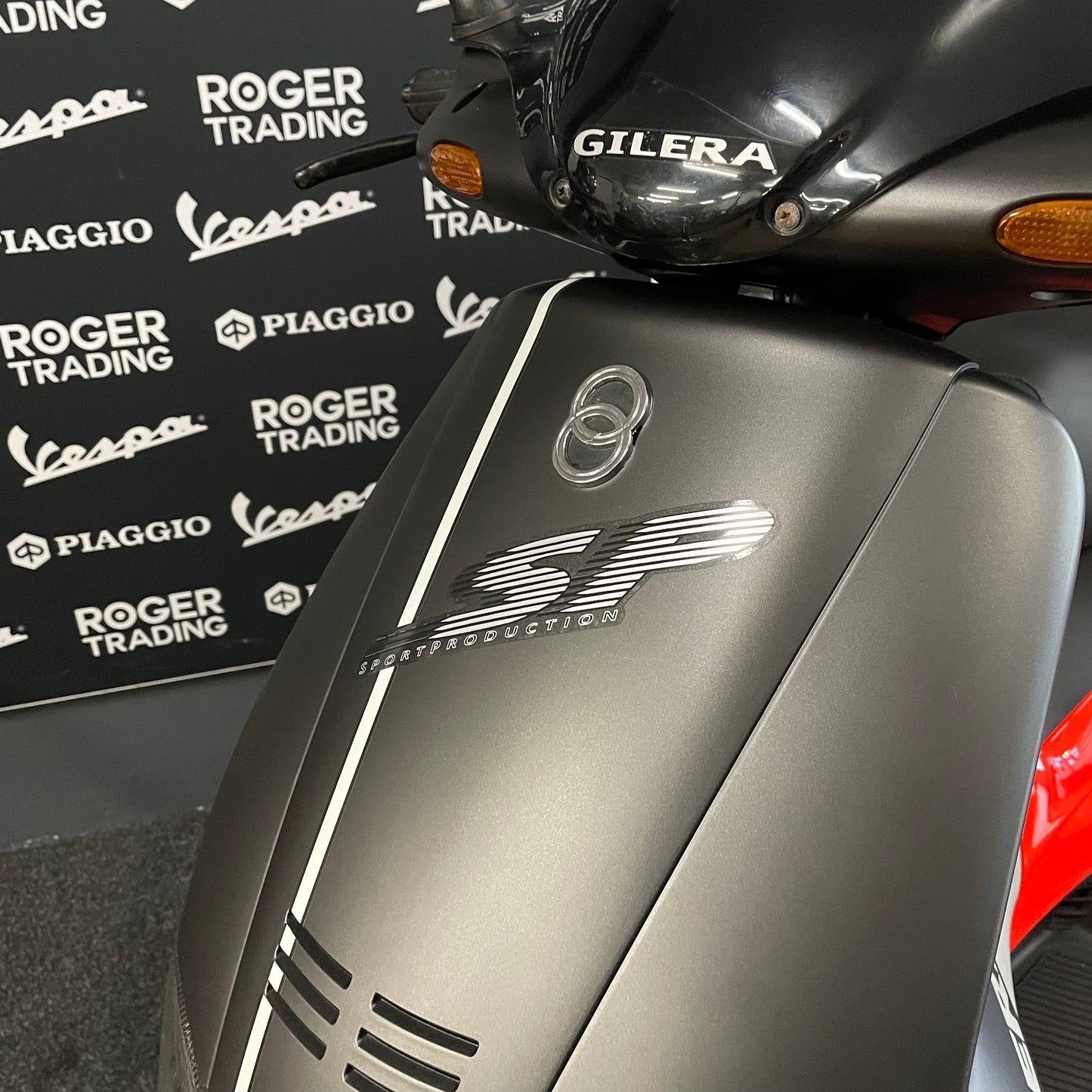 Gilera Runner - 50 - Brom - 2-takt - 1999 - Fluo Rosso - Nieuwstaat!! Zeldzame uitvoering